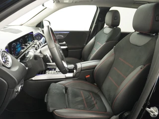 Mercedes-Benz GLB Mercedes-Benz GLB 200 AMG // Panoramadak // Sfeerverlichting // Carplay // Nightpakket // Camera // LED - afbeelding nr 12