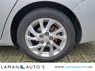 Toyota Auris Toyota Auris Touring Sports 1.8 Hybrid Lease Pro | Panoramadak ECC Navi Cruise 16