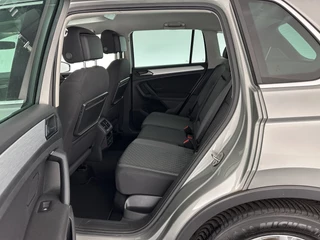 Volkswagen Tiguan *ADAPTIVE-CRUISE | NAVI-FULLMAP | KEYLESS | CAMERA | BLINDSPOT | COMFORT-SEATS | ECC | PDC | 17''ALU* - afbeelding nr 9