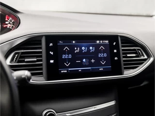 Peugeot 308 Automaat (APPLE CARPLAY, GROOT NAVI, 360 CAMERA, ADAPTIVE CRUISE, GETINT GLAS, LEDER, SPORTSTOELEN, PARKEERSENSOREN, KEYLESS, DAB+, NIEUWSTAAT) - afbeelding nr 23