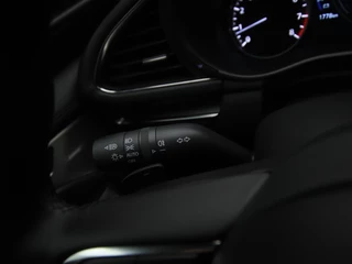 Mazda 3 Mazda 3 2.0 e-SkyActiv-X Takumi automaat met Sunroof en aero pack | demo voordeel - afbeelding nr 26