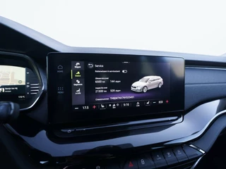 Škoda Octavia Skoda Octavia Combi 1.4 TSI iV PHEV 204pk Business Edition | Navigatie | Full LED | Trekhaak - afbeelding nr 42