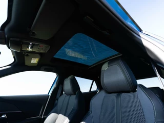 Peugeot 2008 Peugeot 2008 1.2 PureTech 130pk GT | Panoramadak | Full LED | FOCAL sound | Camera - afbeelding nr 7