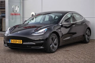 Tesla Model 3 - 334207808-0