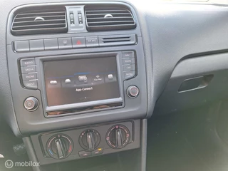 Volkswagen Polo VOLKSWAGEN POLO 1.0 TREND AIRCO/NAVIGATIE/CRUISCONTROLL - afbeelding nr 18