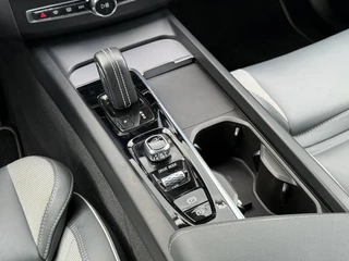Volvo XC60 Volvo XC60 B4 197PK R-Design| Panodak| Adap.Cruise| Trekhaak| Camera - afbeelding nr 24
