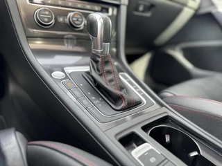 Volkswagen Golf Volkswagen Golf 2.0 TSI GTI|300PK|Pano|Adaptive cruise|Leder - afbeelding nr 21