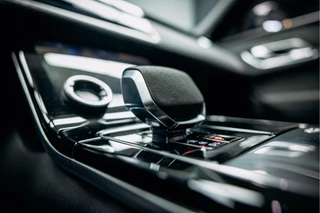 Land Rover Range Rover Velar Land Rover Range Rover Velar 2.0 P400e S | Pano | Stoelverwarming | Achteruitrijcamera | Stuurverwarming | - afbeelding nr 23