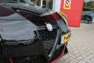 Alfa Romeo Giulietta Alfa Romeo Giulietta 1.4 120PK TURBO SPRINT | LEDEREN BEKLEDING | AFNEEMBARE TREHAAK | ALL SEASON BANDEN | NAVIGATIE | CLIMATE CONTROL | CRUISE CONTROL | CARBON INTERIEUR AFWERKING | 18