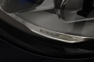 Mercedes-Benz C-Klasse Mercedes-Benz C-klasse 200 AMG | Stoelverwarming | Carplay | Trekhaak |  Matrix LED | Sfeerverlichting | Leder/Alcantara | Side Assist | Camera - afbeelding nr 23