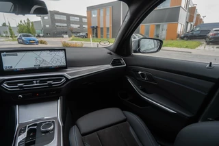 BMW 3 Serie BMW 3-serie Touring 330i M Sport 245pk Adapt.Cruise|Stoelver - afbeelding nr 36