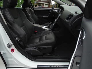 Volvo S60 Volvo S60 1.5 T2 122PK Nordic+ / R-Design / LED 2016 *NAP* - afbeelding nr 13