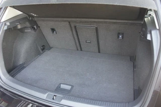 Volkswagen Golf Vw Golf 1.4 TSI Acc|Camera|CarPlay|Dodehoek|PrivacyGlas|Velg - afbeelding nr 15