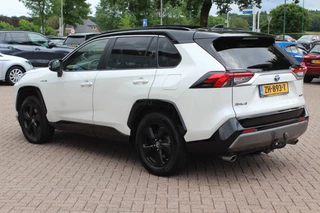 Toyota RAV4 Toyota RAV4 2.5 Hybrid AWD Bi-Tone / Trekhaak / Panoramadak / 360Camera / Leder / JBL / Keyless / 18'' / Dodehoek / DAB / Keyless - afbeelding nr 3
