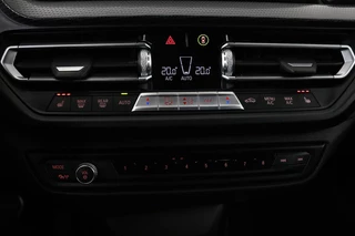 BMW 1 Serie BMW 1-serie 116i High Executive | M Sport | Leder |  Stoelverwarming | Carplay | Full LED | Sportstoelen | Navigatie | Climate control | Live Cockpit | Parkeerhulp | Cruise control - afbeelding nr 28