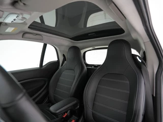 Smart Fortwo Smart Fortwo EQ Comfort PLUS 18 kWh [ 3-Fase ] Aut. *PANO | FULL-LED | FULL-LEATHER | NAVI-FULLMAP | CAMERA | BRABUS-WHEELS | AMBIENT-LIGHT | AIRCO | PDC | CRUISE | DAB | CARPLAY | COMFORT-SEATS | 16''ALU* - afbeelding nr 10