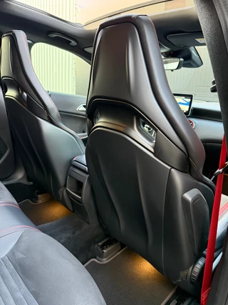 Mercedes-Benz A-Klasse Mercedes-Benz A-klasse AMG 45 4MATIC|Pano|Schaalstoelen|H&K - afbeelding nr 35