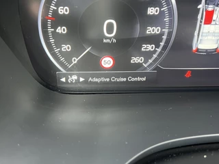 Volvo XC60 Trekhaak 2300 kg Panodak ACC Pilot Assist Head-Up Display 360 Camera Harman Kardon Leder 20 Inch Lmv Stoel en Stuurverwarming Vol Opties NL Auto BTW - afbeelding nr 35