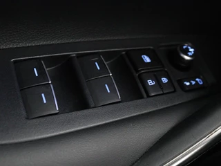 Toyota Corolla Toyota Corolla 2.0 Hybrid GR-Sport | Stoel & stuurverwarming | Camera | Adaptive cruise | Sportstoelen | Park Assist | Half leder | Full LED | Keyless - afbeelding nr 28