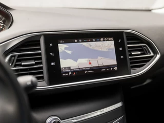 Peugeot 308 (APPLE CARPLAY, GROOT NAVI, CRUISE, SPORTSTOELEN, BLUETOOTH, NIEUWE APK, NIEUWSTAAT) - afbeelding nr 22