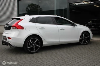 Volvo V40 Volvo V40 2.0 T2 R-Design/Navi/Tel/Pdc/Trekhaak/ - afbeelding nr 15