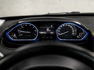 Peugeot 2008 Peugeot 2008 1.2 PureTech Sport Automaat (APPLE CARPLAY, NAVIGATIE, CAMERA, CLIMATE, LEDER, SPORTSTOELEN, PARKEERSENSOREN, CRUISE, LM VELGEN, NIEUWSTAAT) - afbeelding nr 21