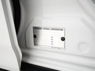 Mitsubishi Outlander Mitsubishi Outlander 2.0 PHEV Business Edition X-Line AWD Aut. *NAVI-FULLMAP | LEATHER-FABRIC | COMFORT-SEATS | CAMERA | ECC | KEYLESS | SHIFT-PADDLES | TOWBAR | 16