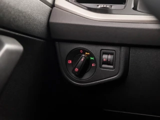 Volkswagen Polo (APPLE CARPLAY, GROOT NAVI, CLIMATE, STOELVERWARMING, SPORTSTOELEN, CRUISE, PARKEERSENSOREN, LM VELGEN, NIEUWSTAAT) - afbeelding nr 21