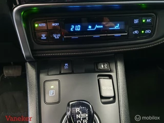 Toyota Auris Toyota Auris 1.8 Hybrid Dynamic Go|Cam|Trekhaak|Cruise|Nav|NAP - afbeelding nr 14