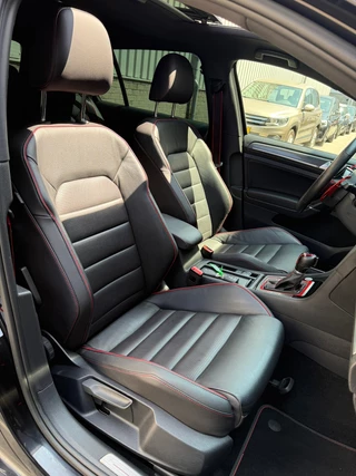 Volkswagen Golf Volkswagen GOLF 2.0 TSI GTI TCR|Pano|Akrapovic|Dynaudio|Leer|dodehoek|Carplay - afbeelding nr 26