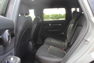 MINI Clubman MINI Clubman Mini 2.0 Cooper S Chili Serious Business / Leder / 19'' / Navigatie / Keyless / Getint glas / Parkeerhulp V+A / Stoelverwarming / DAB / Cruise Control - afbeelding nr 11