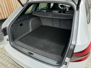 Škoda Superb Skoda Superb Combi 1.4 TSI iV Sportline Automaat | Panoramadak | Trekhaak uitklapbaar | Groot navigatiesysteem | Achteruitrijcamera | LED verlichting | Parkeersensoren voor en achter - afbeelding nr 53