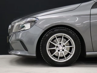 Mercedes-Benz A-Klasse Mercedes-Benz A-Klasse 180 Sport [CAMERA, NAVIGATIE, HALF LEDER, BLUETOOTH, CRUISE CONTROL, AIRCO, NIEUWSTAAT] - afbeelding nr 3