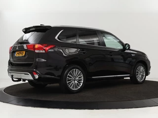 Mitsubishi Outlander Mitsubishi Outlander 2.4 PHEV Intense+ | Schuifdak |  Stoel & stuurverwarming | 360 camera | Trekhaak | Half leder | Carplay | Navigatie | Climate control - afbeelding nr 34