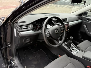 Škoda Superb Skoda Superb Combi 1.4 TSI Ambition NAVIGATIE - afbeelding nr 10