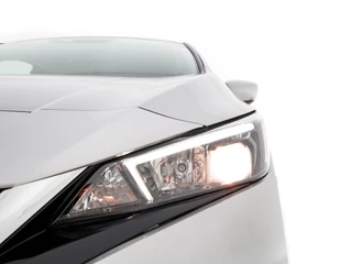 Nissan Leaf Nissan Leaf N-Connecta 40 kWh (INCL-BTW)  Aut. *ADAPTIVE-CRUISE | NAVI-FULLMAP | SURROUND-VIEW | CARPLAY | KEYLESS | BLIND-SPOT |  DIGI-COCKPIT | COMFORT-SEATS | DAB | ECC | PDC | HEATED-SEATS | 17