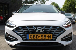 Hyundai i30 Hyundai i30 Wagon 1.0 T-GDI Comf.Smart Aut. Navi/Led/Pdc/Cam/16