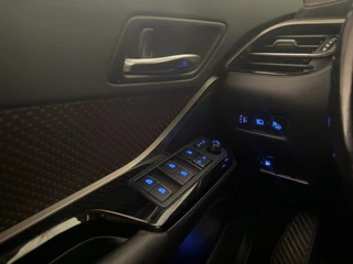 Toyota C-HR Toyota C-HR 1.8 Hybrid Executive Diamond|Fabrieksgarantie t/m 2026 | Stitch Leder | Navigatie | Camera |ACC|Lane Assist| - afbeelding nr 9