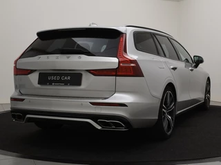 Volvo V60 Volvo V60 B4 AUT(8) R-DESIGN SCHUIFDAK HARMAN KARDON 19INCH TREKHAAK KEYLE - afbeelding nr 4