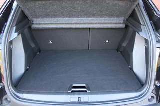 Peugeot 2008 Peugeot 2008 1.2 130PK AUTOMAAT GT PACK | ELEKTRISCH BEDIENBARE BESTUURDERSSTOEL | NAVIGATIE | FULL LED KOPLAMPEN | DRAADLOZE APPLE CARPLAY/ANDROID AUTO | ADAPTIVE CRUISE CONTROL | CAMERA VOOR + ACHTER | CLIMATE CONTROL | LICHTMETALEN VELGEN 17