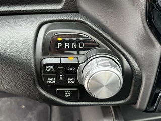 Dodge Ram 1500 Dodge Ram 1500 4X4 5.7 V8 4x4 CrewCab Sport|22