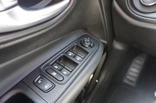 Jeep Renegade Jeep Renegade 110PK E-Torq Night EAGLE 2 NAVI | AIRCO | CRUISE | PARK.SENS! - afbeelding nr 17