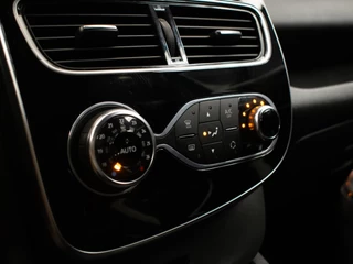 Renault Clio Renault Clio Estate 0.9 TCe Bose Sport (NAVI,LED,CLIMATE,SPORTSTOELEN,TREKHAAK,CRUISE,GETINT,18 INCH,PDC,NETTESTAAT) - afbeelding nr 16