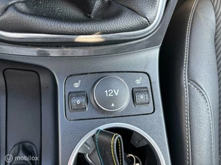 Ford Kuga Ford Kuga 1.5 Titanium Cruise Voorruitverwarming trekhaak half leder - afbeelding nr 12