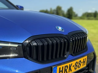 BMW 3 Serie BMW 330e Touring xDrive M-Sport|Driv. Ass. Prof|Pano|H&K|Head up|Zeer compleet|Topstaat! - afbeelding nr 24