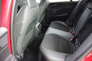 Jaguar XE Jaguar XE 2.0 R-Sport | 200PK | El. Stoelen | Camera | Afneembare trekhaak - afbeelding nr 15