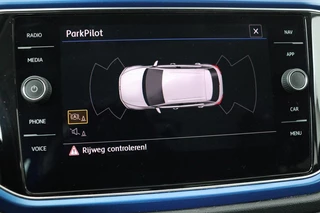 Volkswagen T-Roc Volkswagen T-Roc 1.5 TSI Sport | Stoelverwarming | Full LED |  Trekhaak | Navigatie | Climate control | PDC | Sportstoelen | Cruise control | Bluetooth - afbeelding nr 13