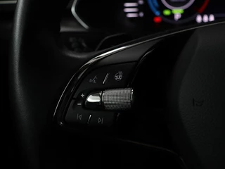 Škoda Superb Skoda Superb 1.4 TSI iV Business Edition Plus | Panoramadak |  Stoel & stuurverwarming | Adaptive cruise | Virtual Cockpit | Canton Sound | Memory | Carplay | Achterbankverwarming | Navigatie - afbeelding nr 19
