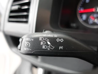 Volkswagen Transporter Volkswagen Transporter 102pk L1H1 Highline Navigatie 18