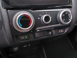 Honda Jazz 1.3 i-VTEC 102pk Comfort | Navi | Airco | Cruise | Bluetooth Carkit+Streaming |  Pdc V+A | Stoelverwarming | Rijstrook+Licht+Regensensor | 15''lm | Trekhaak - afbeelding nr 14